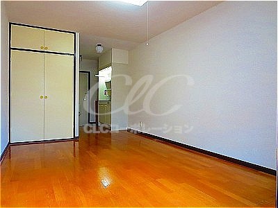 栄屋ビル ベッドルーム