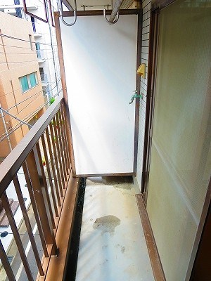 栄屋ビル ベランダ