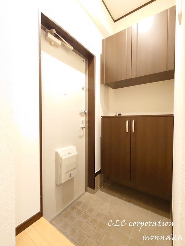 マハロビル 玄関