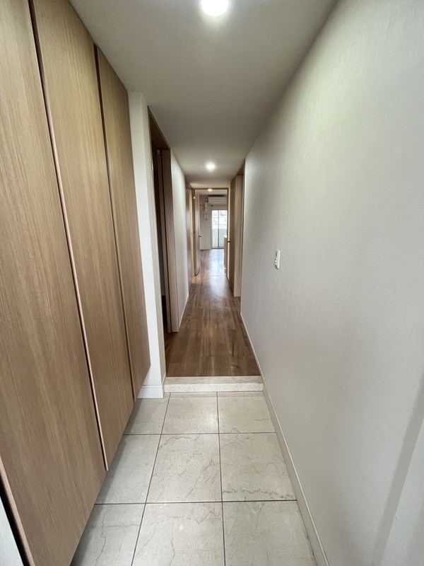 レーベンリヴァーレ東日暮里 玄関