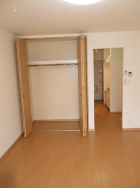 M.サリチェ  その他4