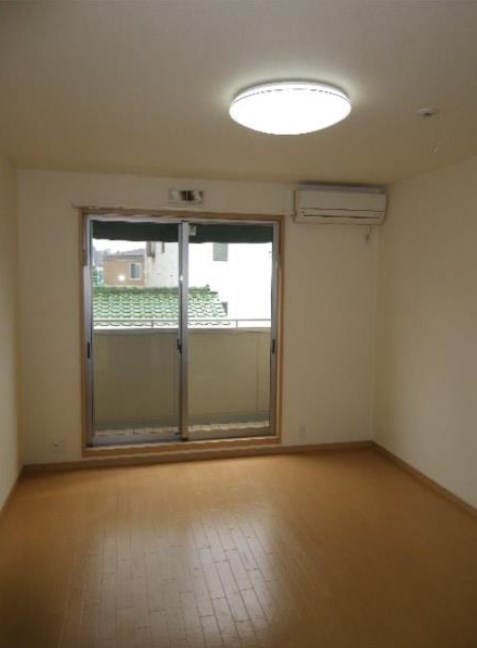 M.サリチェ  リビング