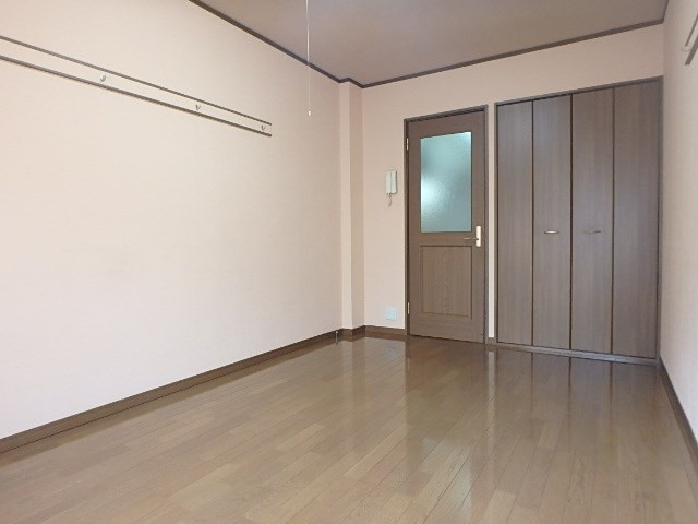 サン・ヒガシノ ベッドルーム