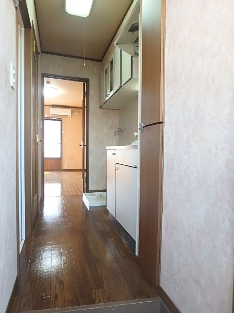 サン・ヒガシノ 玄関