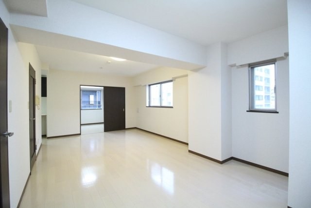 ラグジュアリーアパートメント東日本橋 リビング