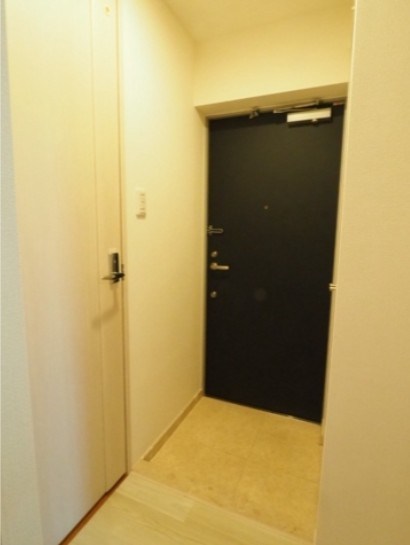 クロスレジデンス清澄白河 玄関