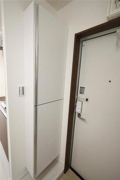 グランクオール西綾瀬 玄関