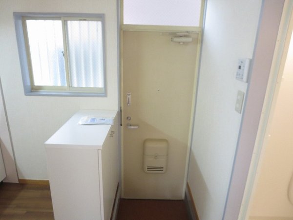 第２岩田ハイツ 玄関