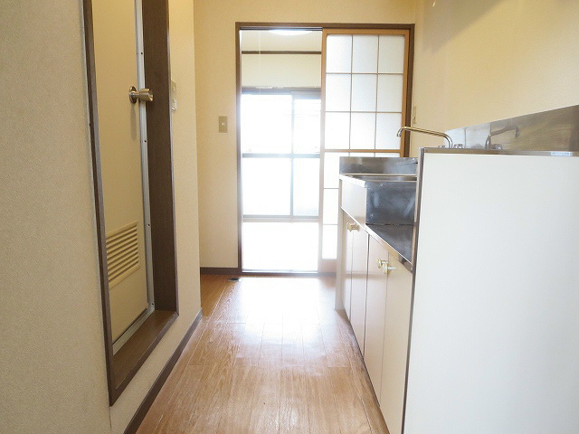 ファミーユ宮原 玄関