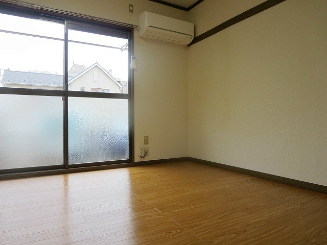 ファミーユ宮原 リビング