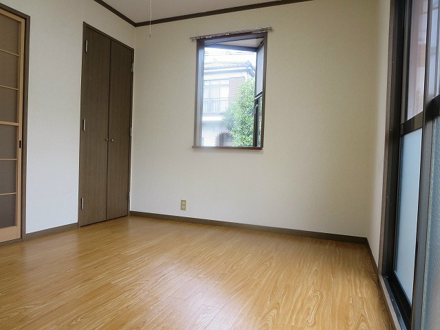 ファミーユ宮原 ベッドルーム