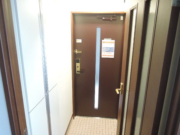 ルーラル十番館  玄関