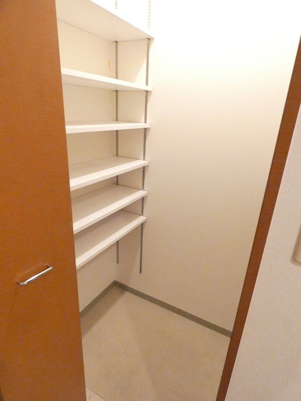 ロイヤルパークス西新井 玄関