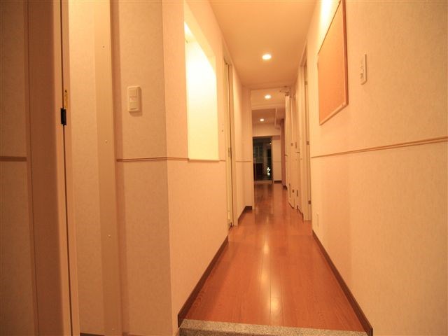 ロイヤルパークスシーサー 玄関