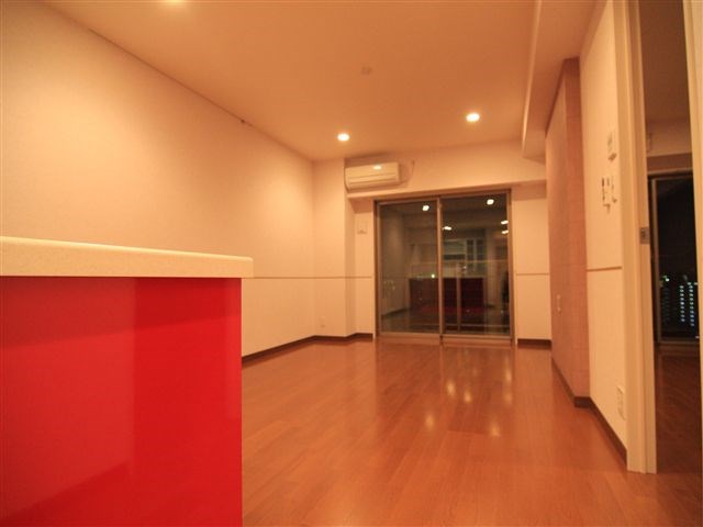 ロイヤルパークスシーサー リビング