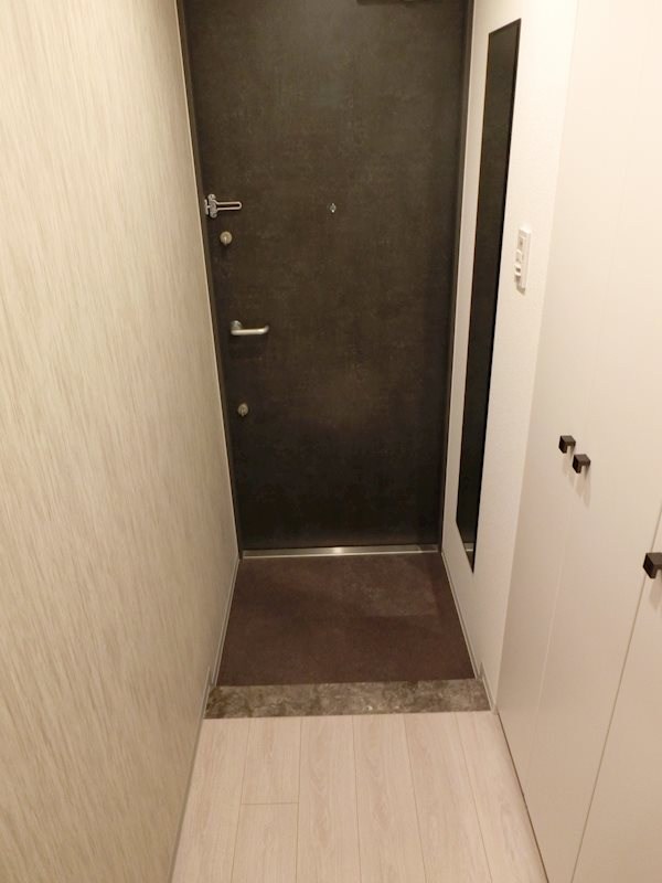 ZOOM日本橋蛎殻町 玄関