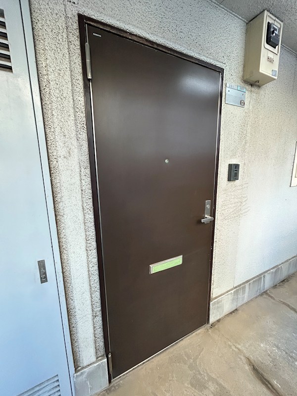 ジュネスラヤマ 玄関