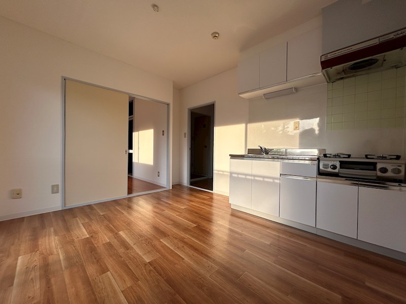 ジュネスラヤマ リビング