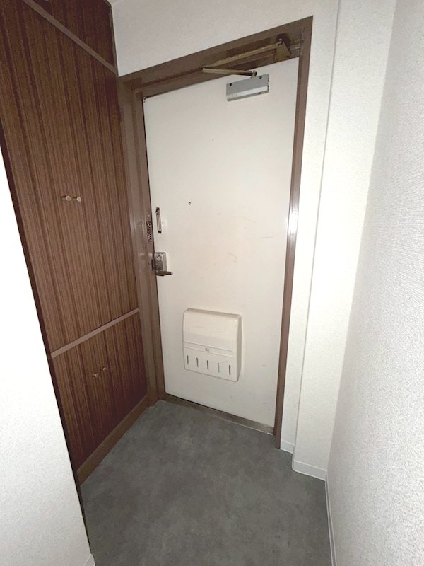 ホワイトレジデンス小岩 玄関