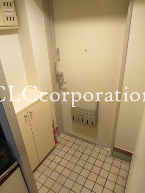 フラットアマハ 玄関