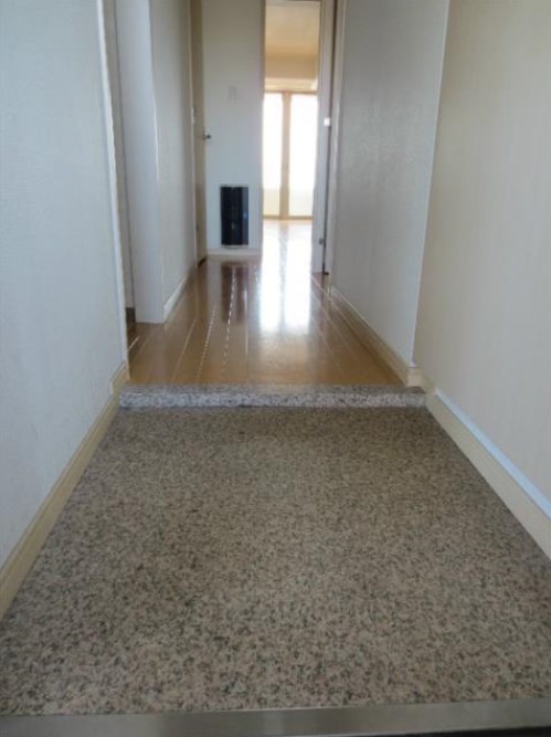 ロングエイトⅢ 玄関