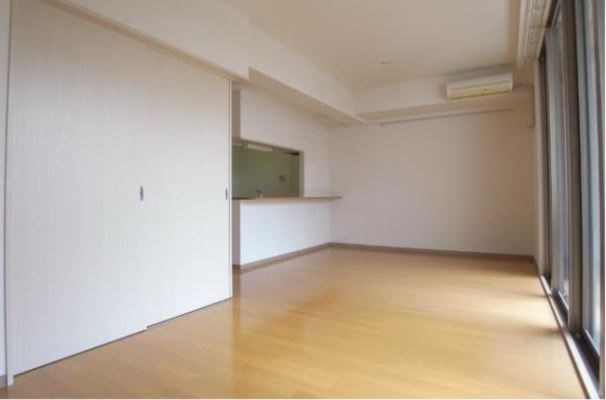 ロングエイトⅢ リビング