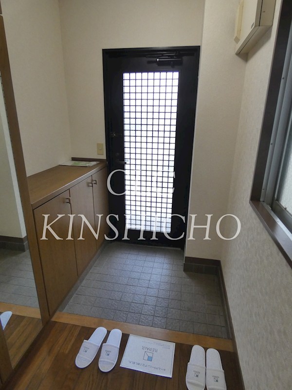 シャトレー浦野 玄関