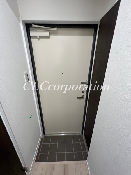 エステラスワン 玄関