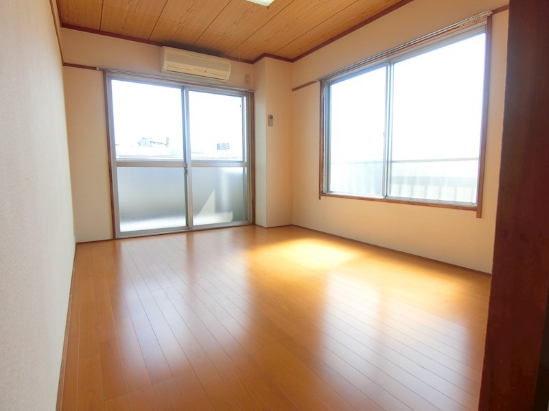 町屋パークサイド居串 リビング