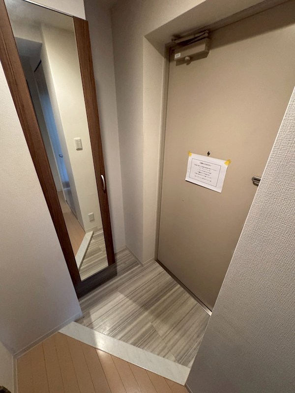 エムロード 玄関