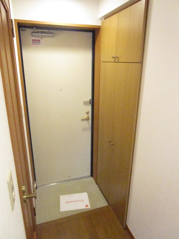 メゾンドボヌール梅島 玄関