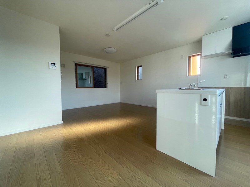 ウィング リビング