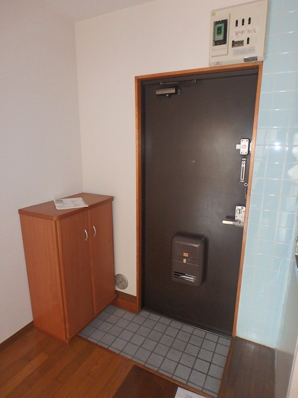 ニューレジデンス 玄関