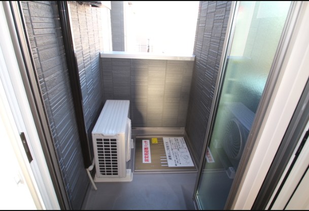 ウィンドテラス千住緑町 ベランダ