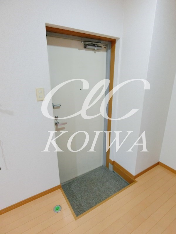 エクセランス港谷 玄関