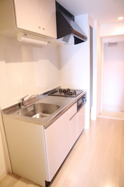 Ａｐａｒｔｍｅｎｔ桜 キッチン