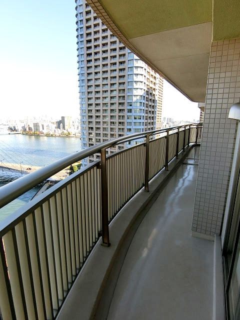 リバーポイントタワー   ベランダ