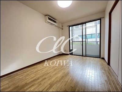 パインニードル ベッドルーム