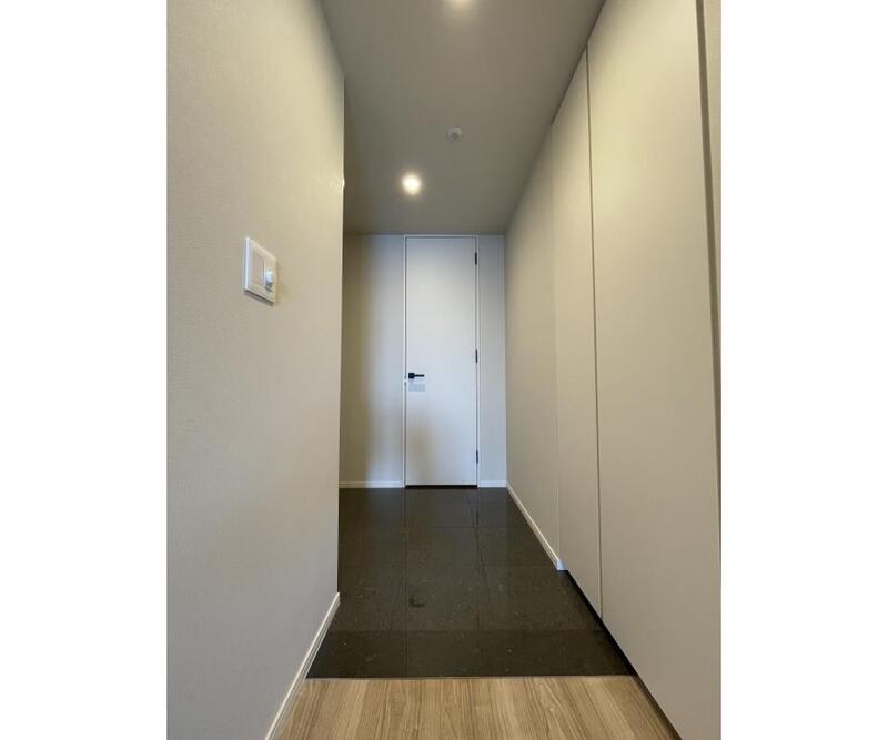 ＨＡＲＵＭＩＦＬＡＧ　ＳＵＮ　ＶＩＬＬＡＧＥ　Ａ棟 玄関