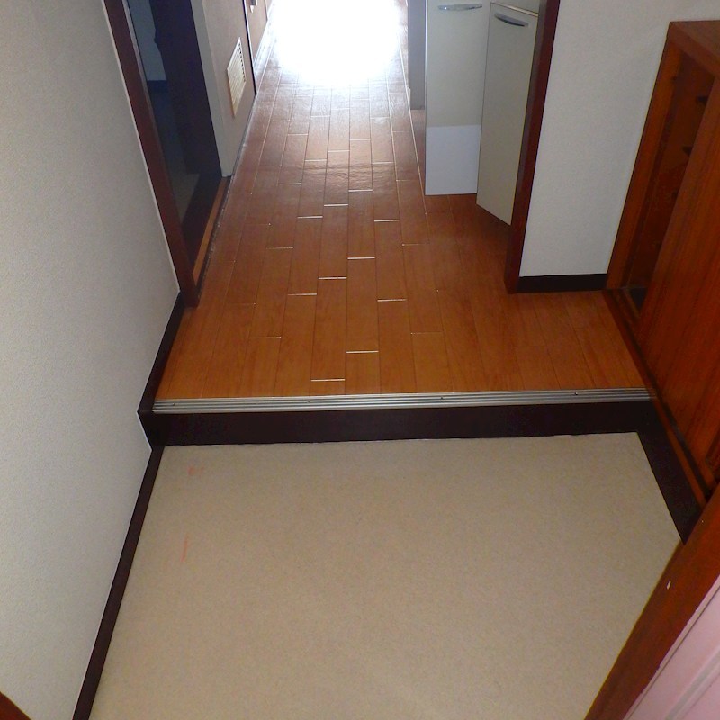 旭マンション 玄関