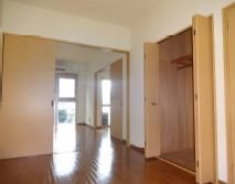 ラウンドタワーオペリア リビング