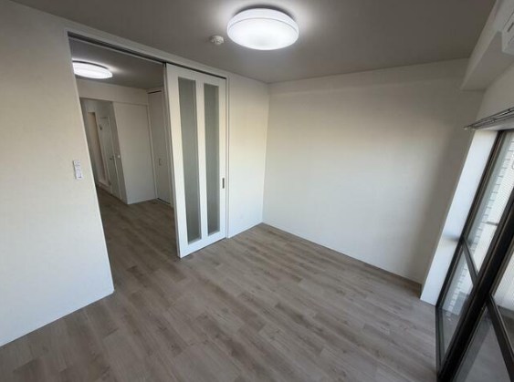 小出マンション ベッドルーム