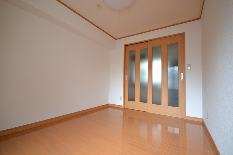 ウオチマンション ベッドルーム