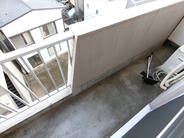 八大マンション ベランダ