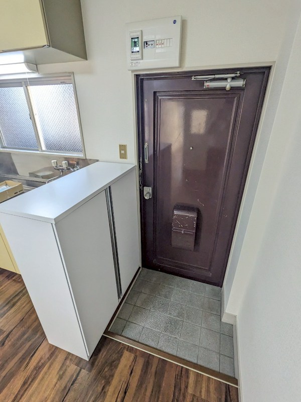 サイクルハイツ１ 玄関