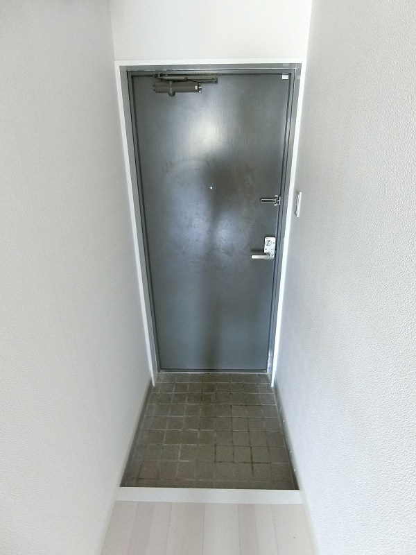 堤柳泉ビル  玄関