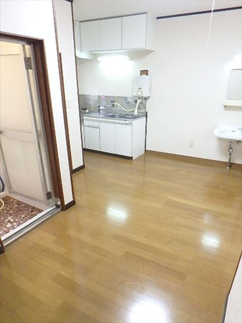 銀英ハイツ   リビング