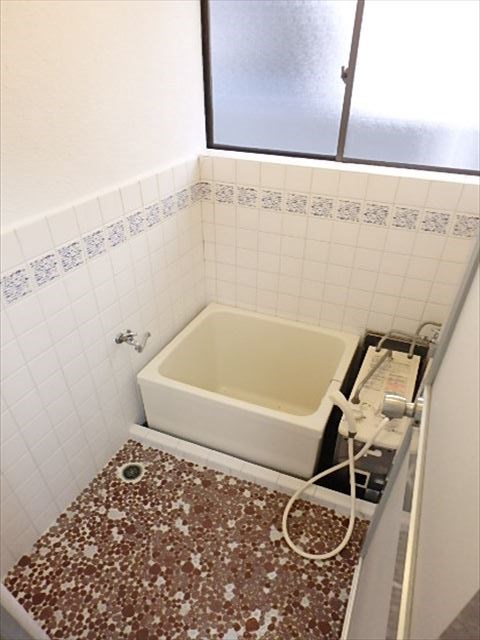 銀英ハイツ   風呂画像