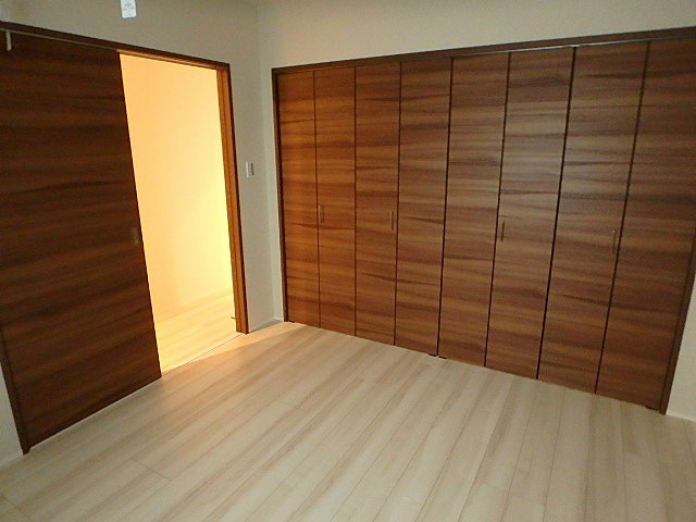 HIGASHIKOMATSUGAWA　APARTMENT ベッドルーム