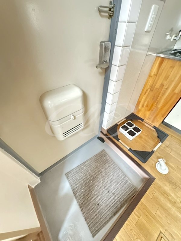 第三東和ビル 玄関